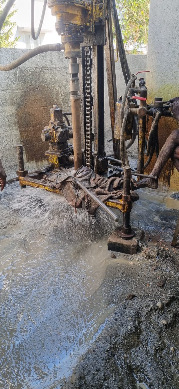 6 Point 5 Inch Borewell Drilling Services