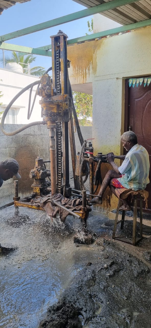 6 Point 5 Inch Borewell Drilling Services