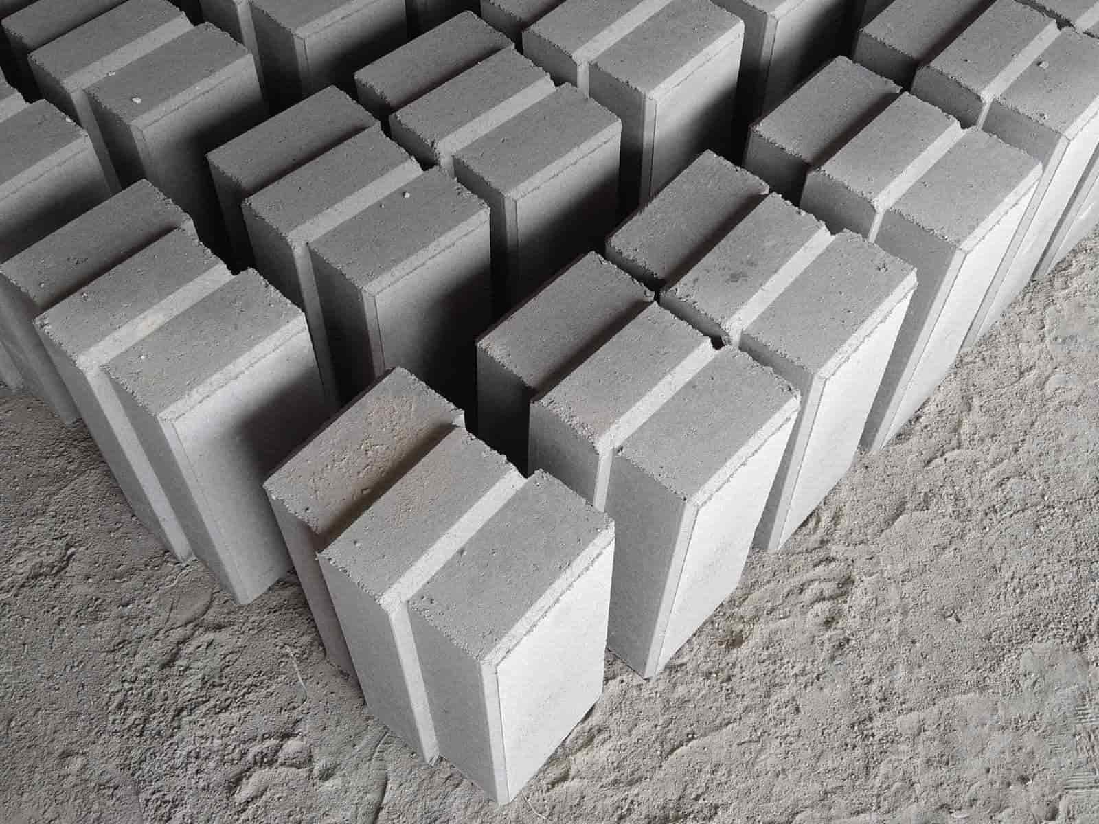 Cement Interlock 6 inch Bricks